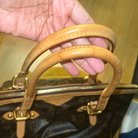 EUC Authentic Louis Vuitton Tivoli GM Handbag - Picture 5 of 16